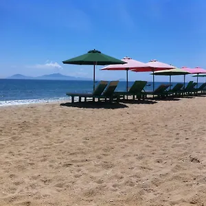 https://red-flower-cottages-homestay.hotelsofhoian.com